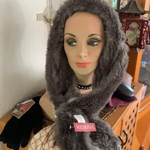 Scarf infinity gray faux fur NWT